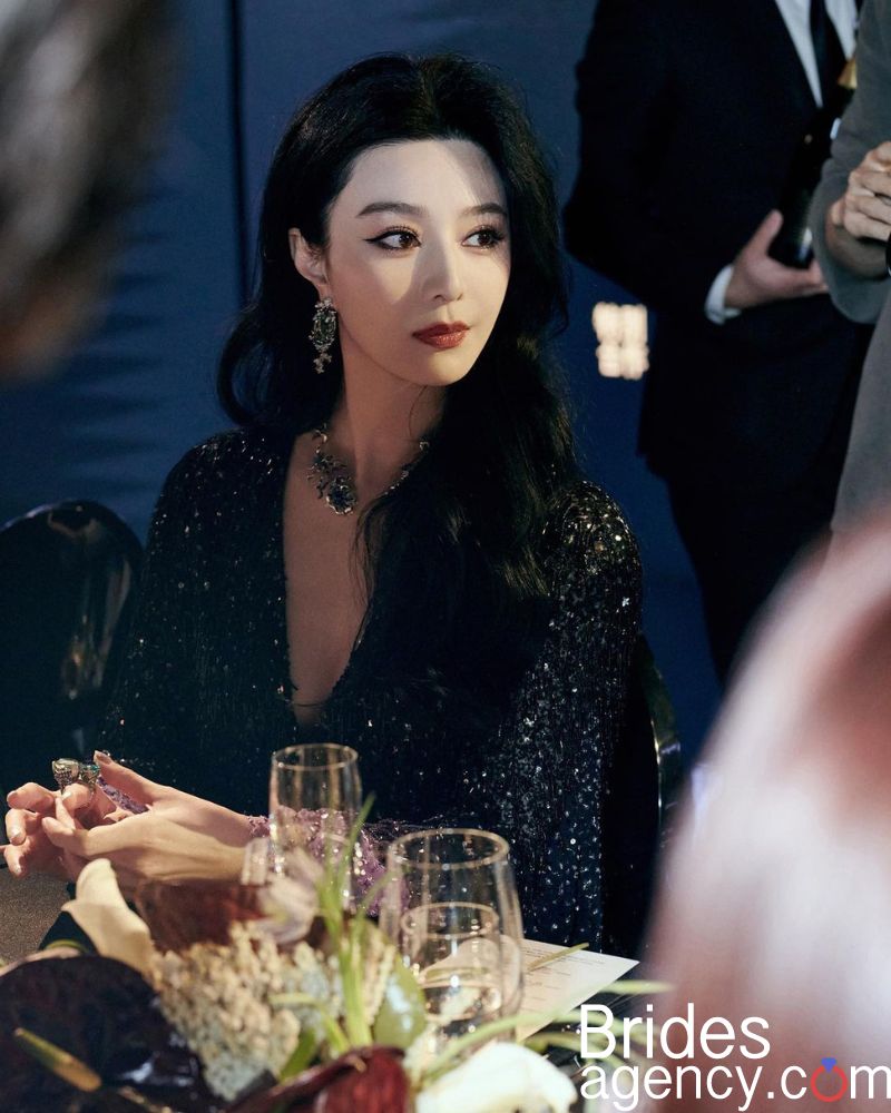 Fan Bingbing at the restaurant