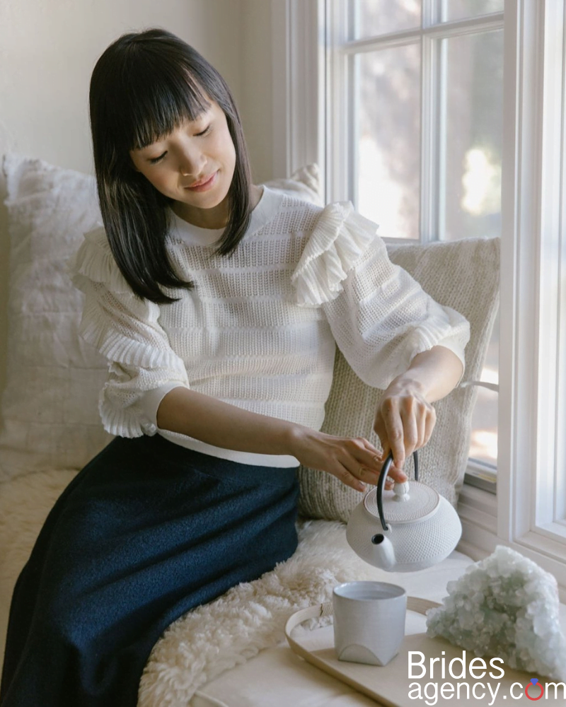 Marie Kondo and tea