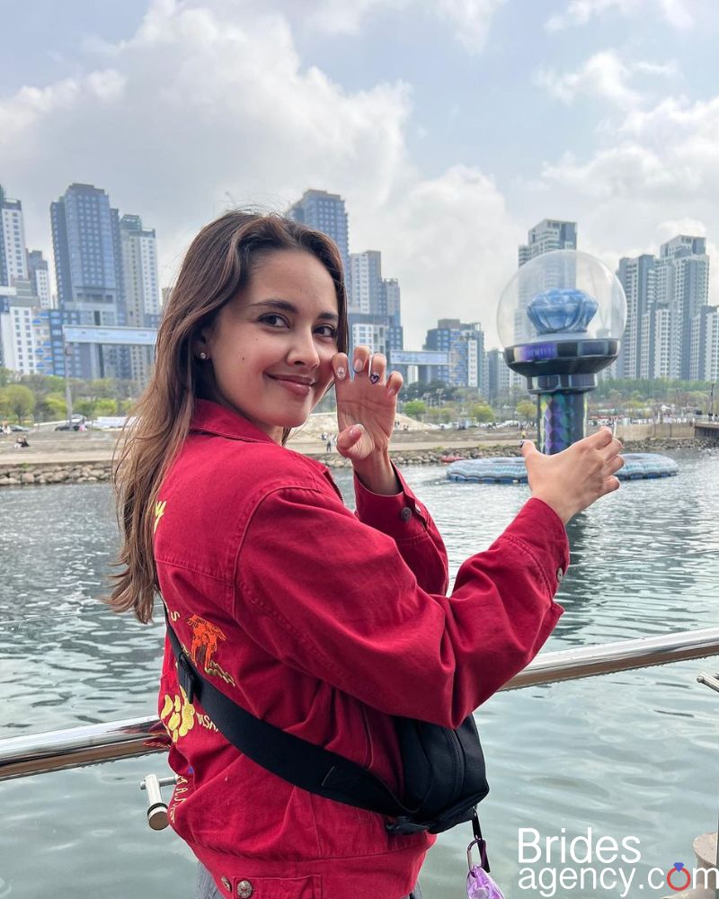 Megan Young at the fountain