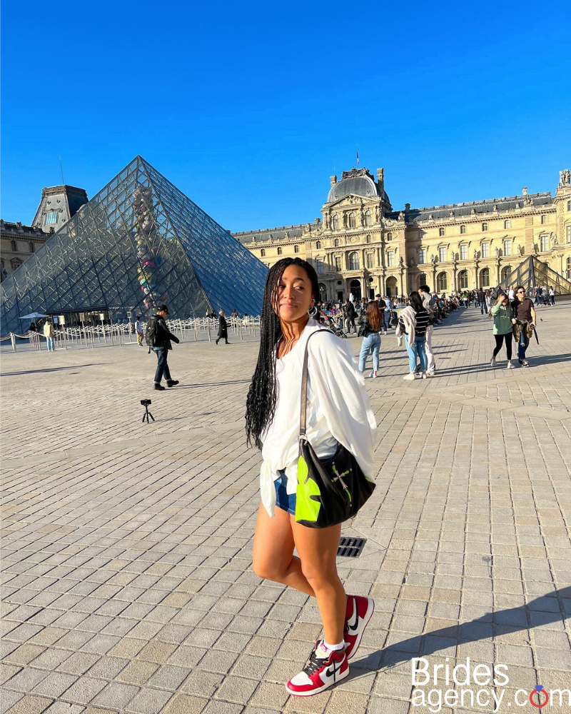 Naomi Osaka near the Louvre
