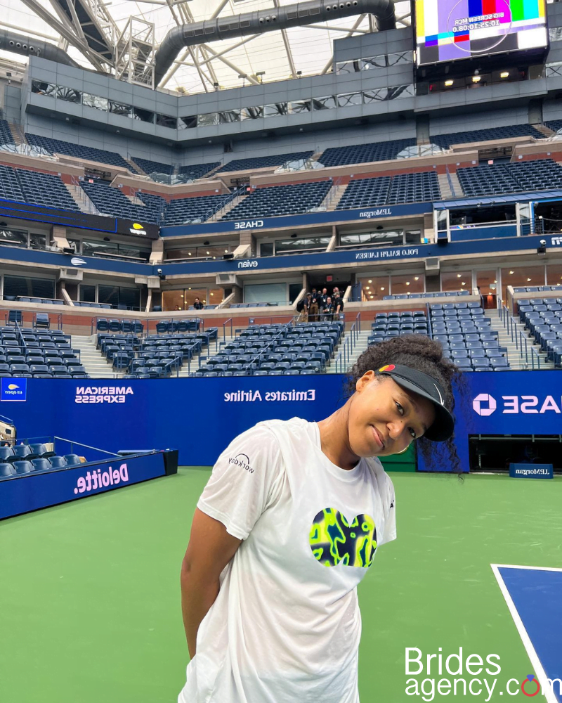 Naomi Osaka on the tennis court