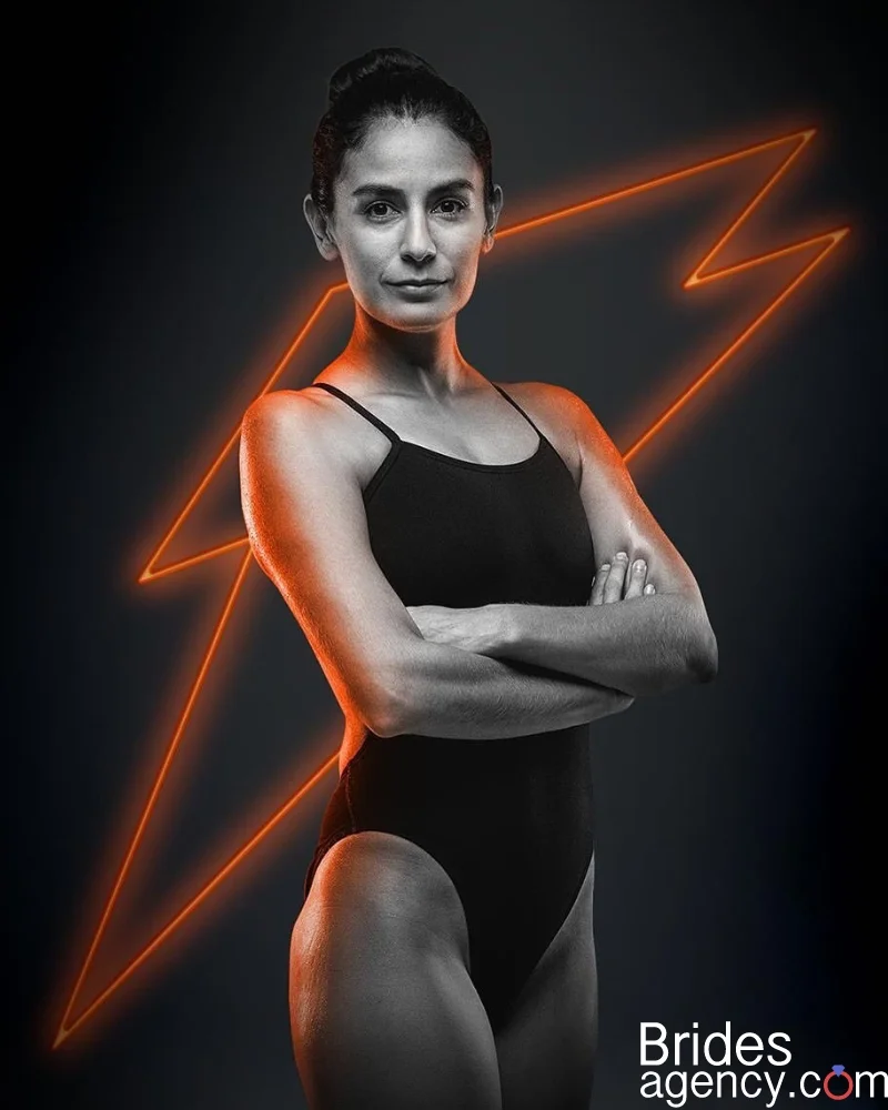Paola Espinosa lightning background