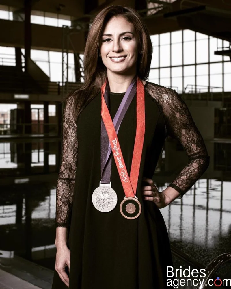 Paola Espinosa with medals
