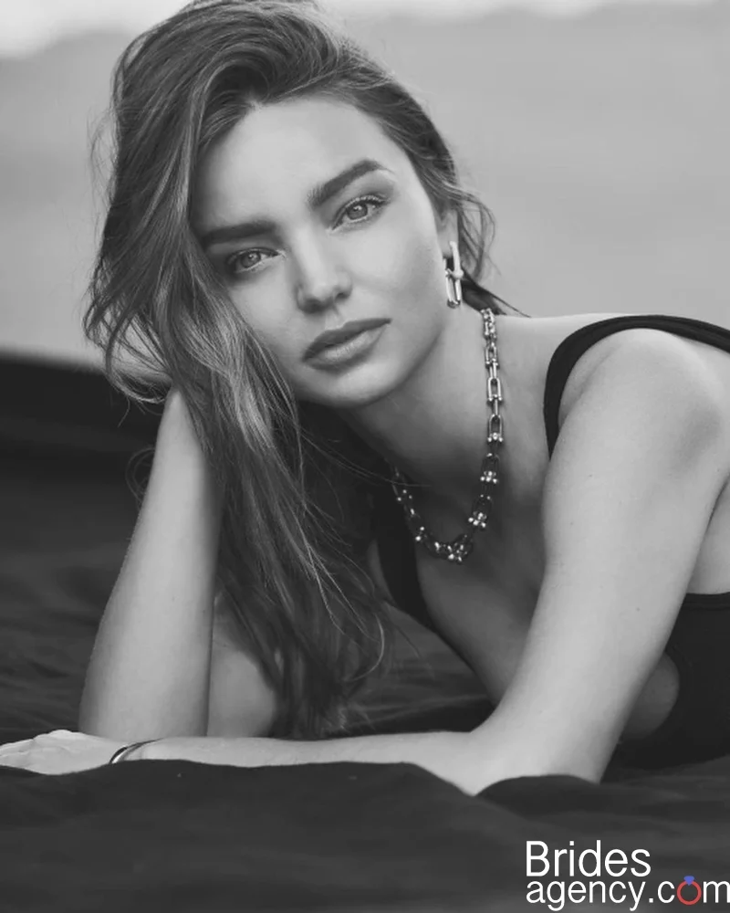 Miranda Kerr black and white photo