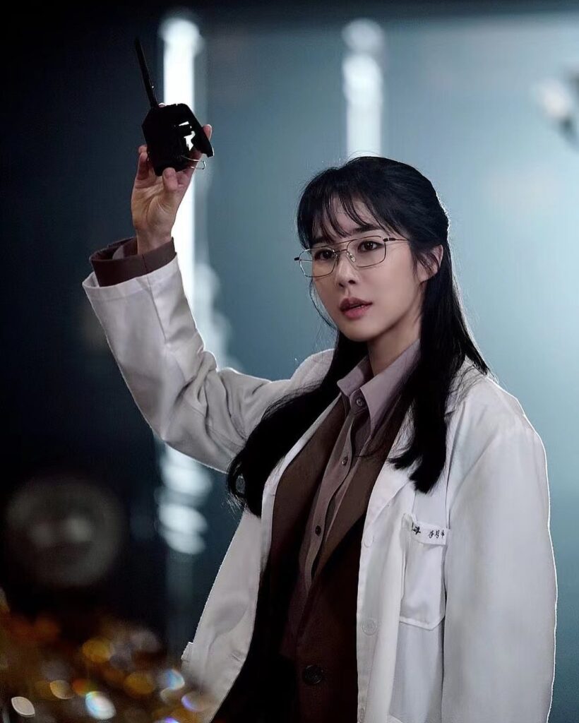 Yoo In-Na in a medical worker costume
