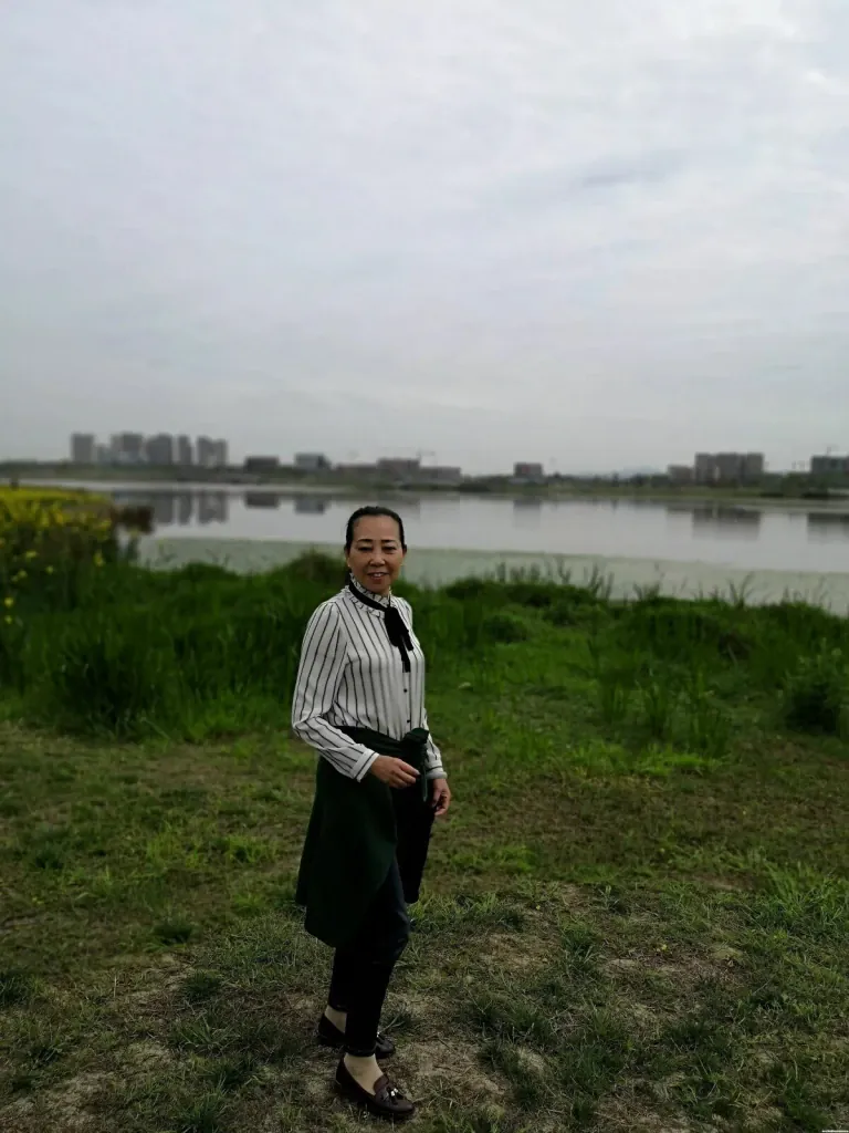 Gulya Profile image 8