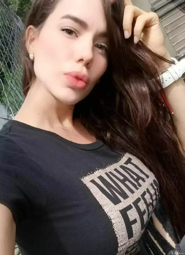 Anna Profile image 10