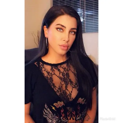 Elena Profile image 2