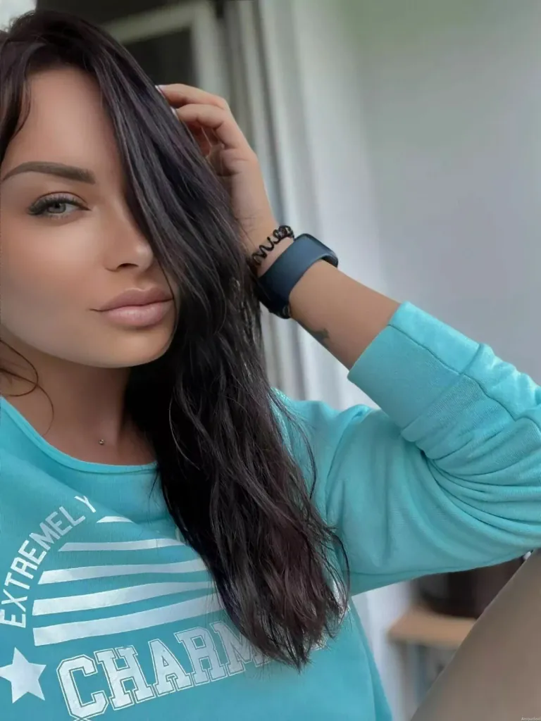 Roisín Profile image 10