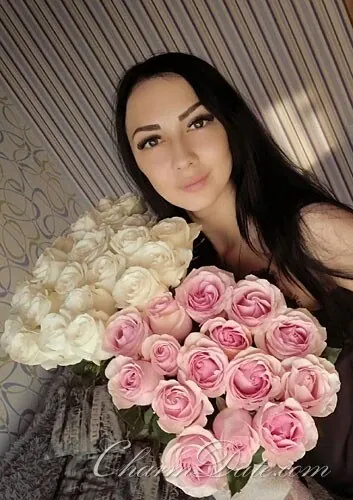 Yulia Profile image 2