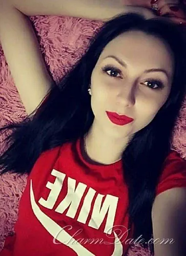 Yulia Profile image 1