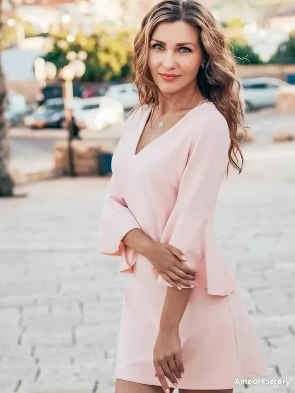 Yulia Profile image 5