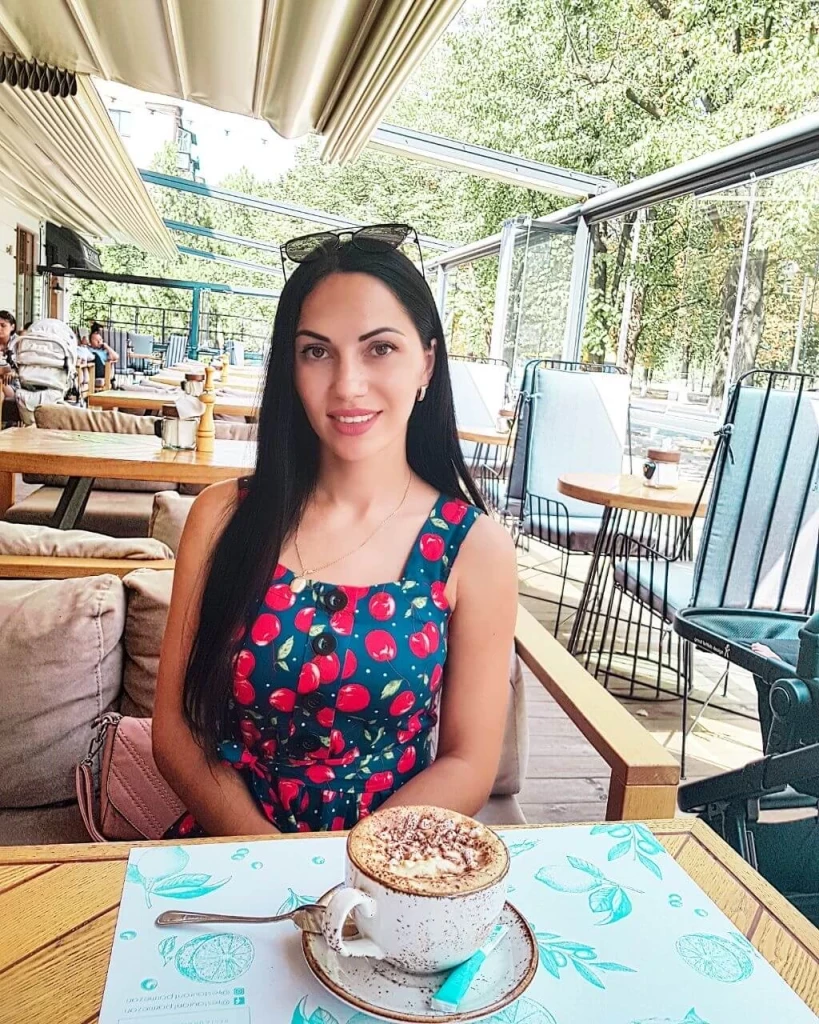 Oksana Profile image 7