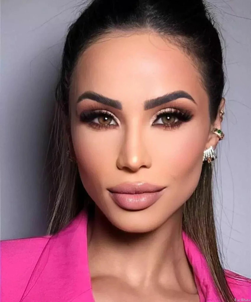 Carolina Profile image 1