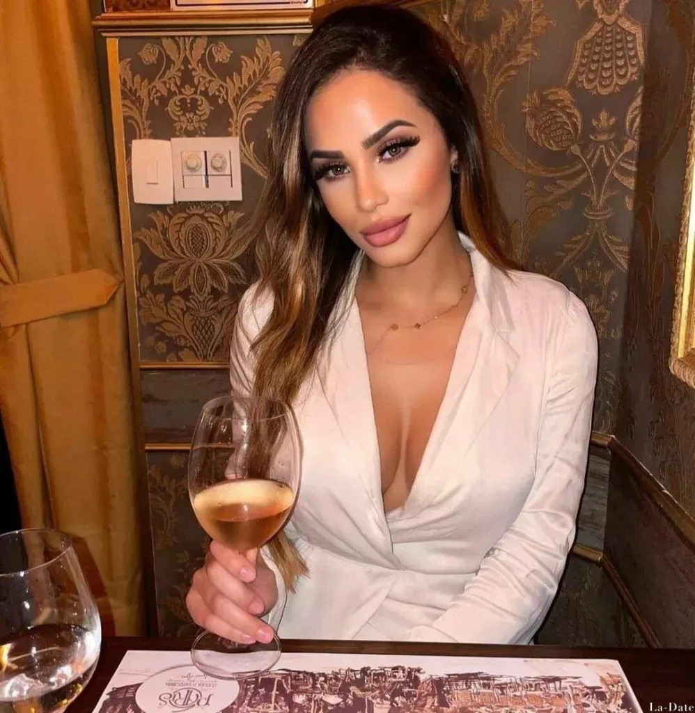 Carolina Profile image 2