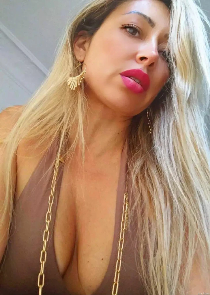 Carmen Profile image 3