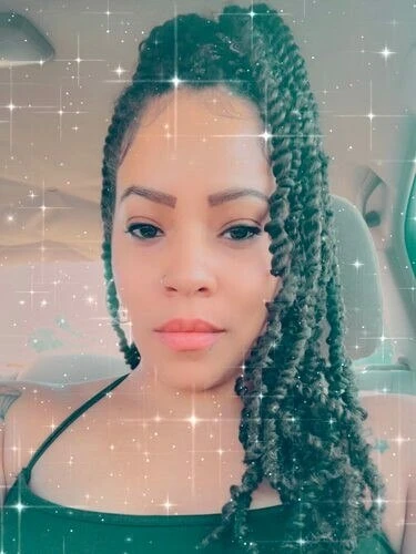 1111Layla Profile image 2