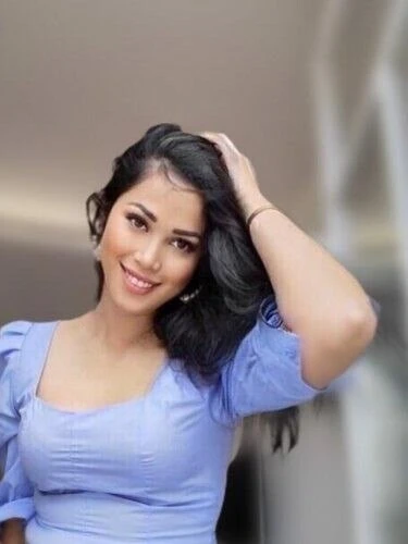 Alina Profile image 3