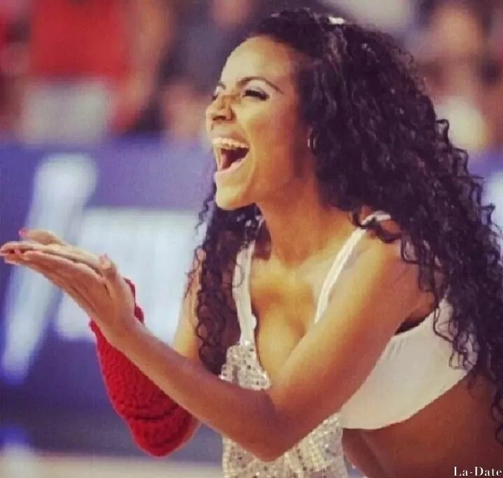 Yrania Profile image 2