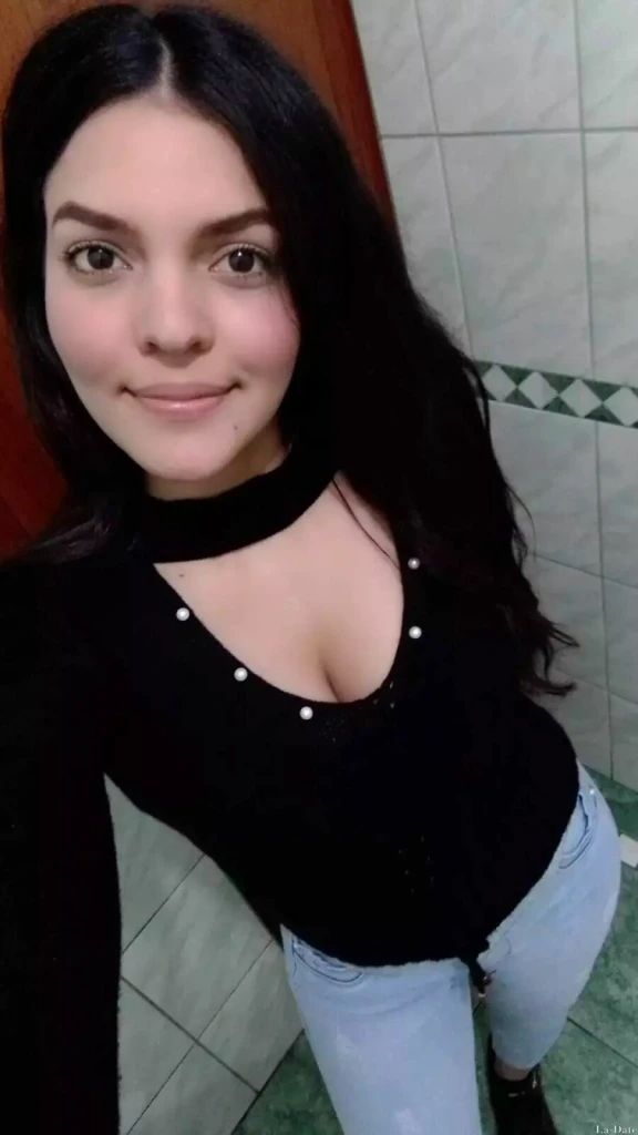 Emperatriz Profile image 2