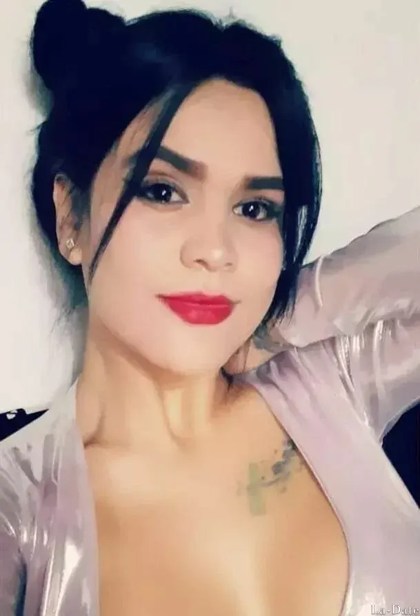 Alena Profile image 3