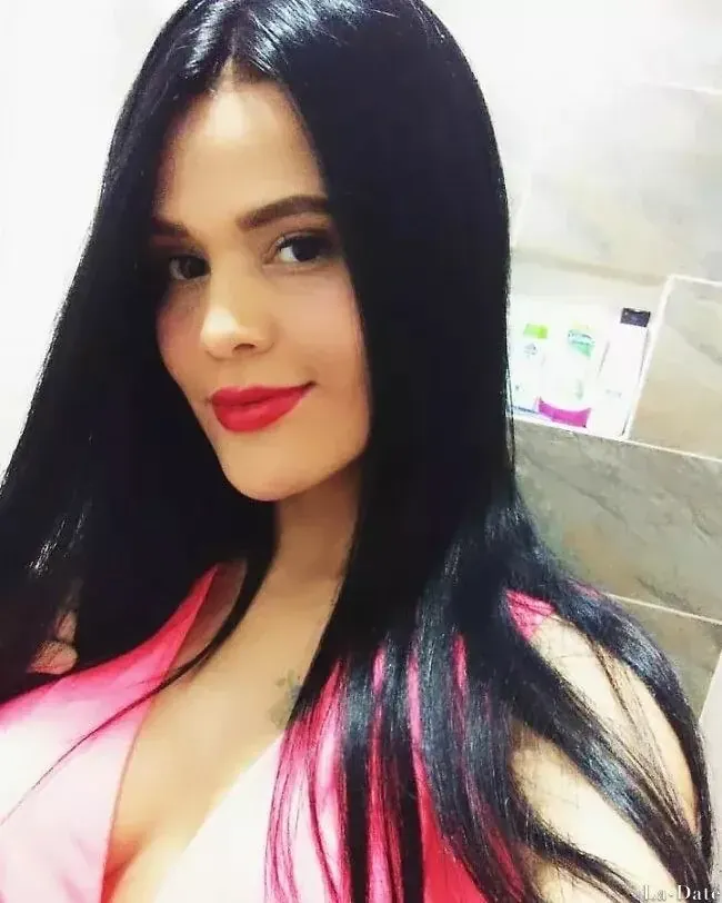 Alena Profile image 2
