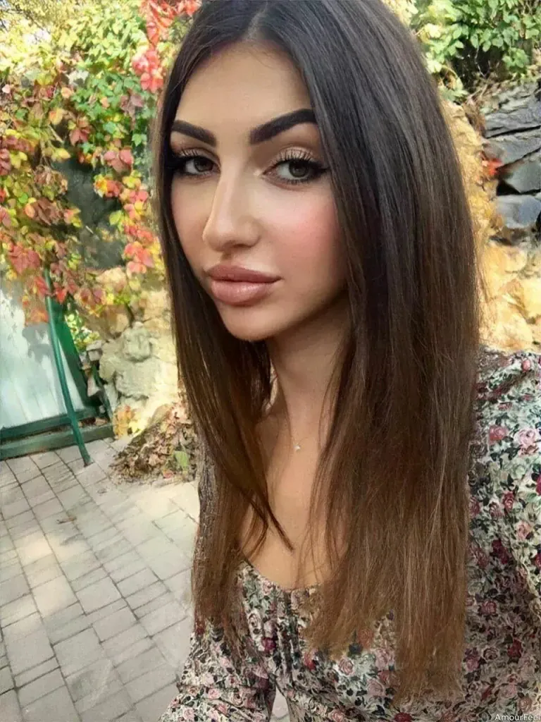 Maria Profile image 5