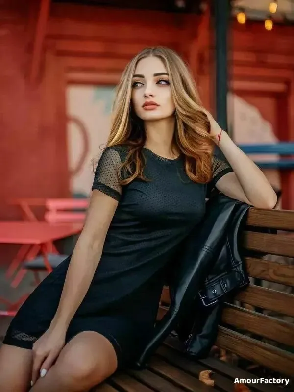 Aleksandra Profile image 3