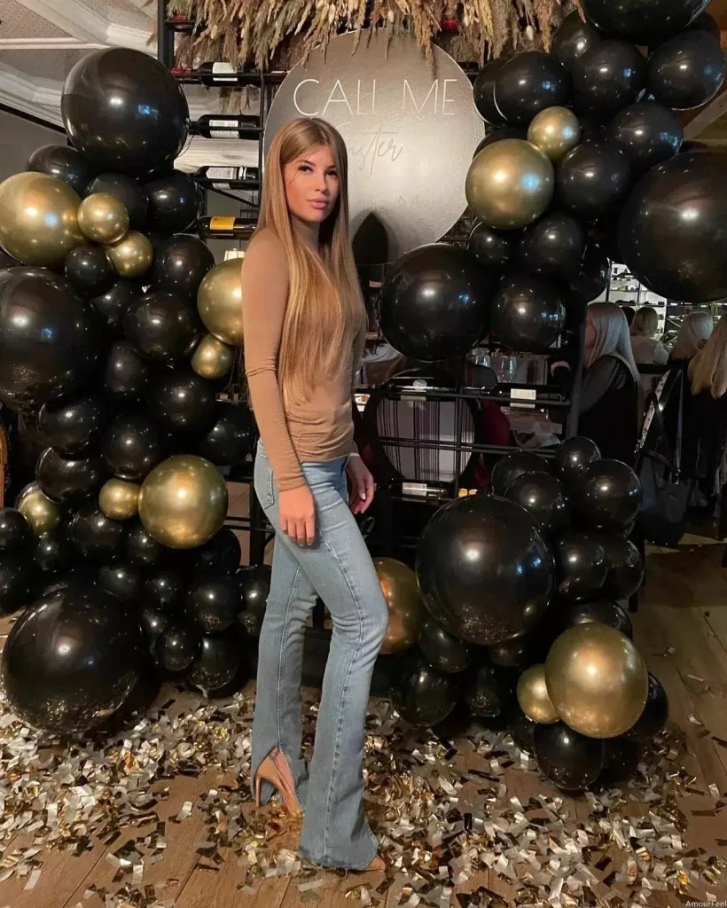 Kristina Profile image 7