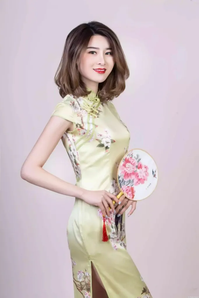 Alina Profile image 5