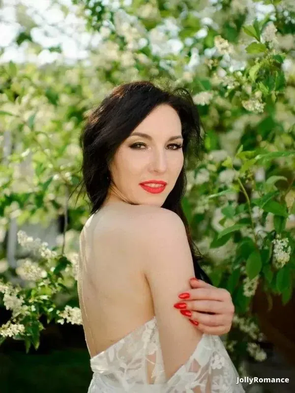 Irina Profile image 5