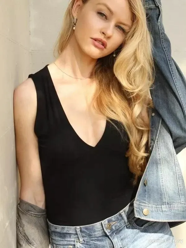 Nina Profile image 1