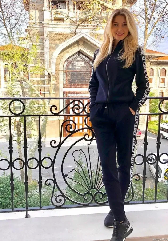 Ebba Profile image 6