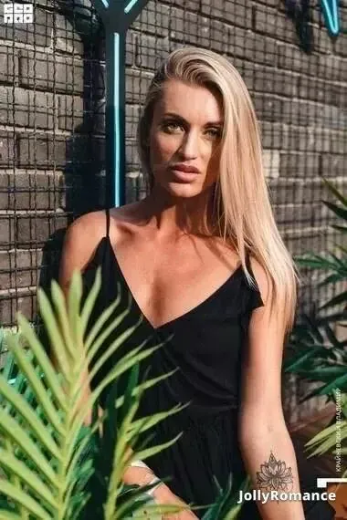 Yulia Profile image 1