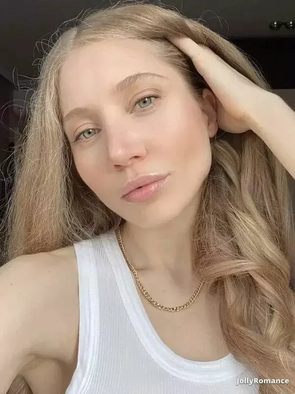 Anna Uvarova Profile image 5