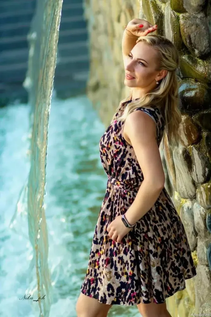 Anna Profile image 4