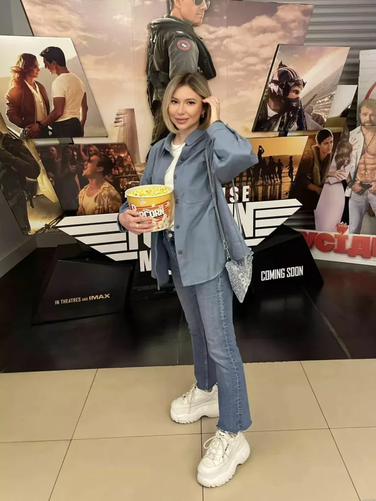 Olga Profile image 7