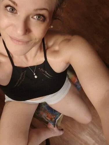 Lara Profile image 3