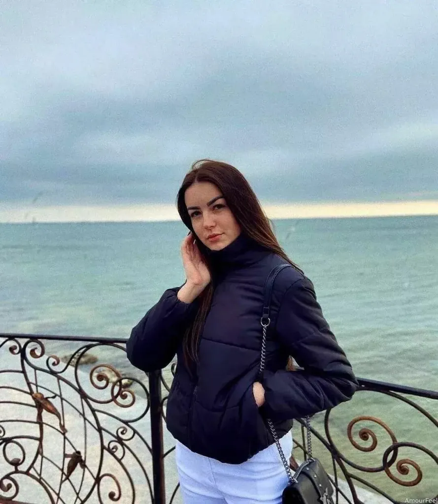 Karina Profile image 4