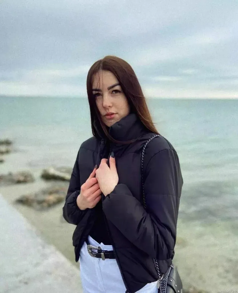 Karina Profile image 7