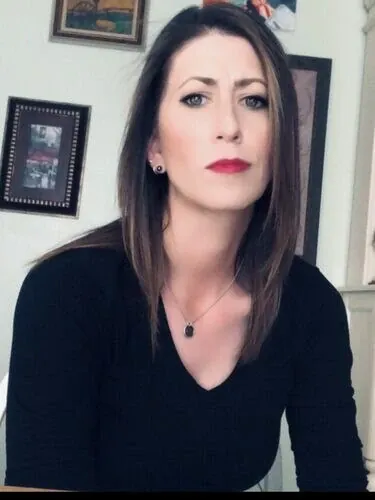 Anna Profile image 1