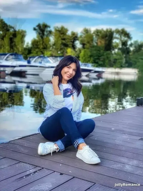 Lyudmila Profile image 5