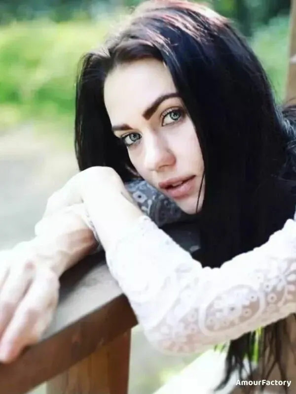 Yulia Profile image 5