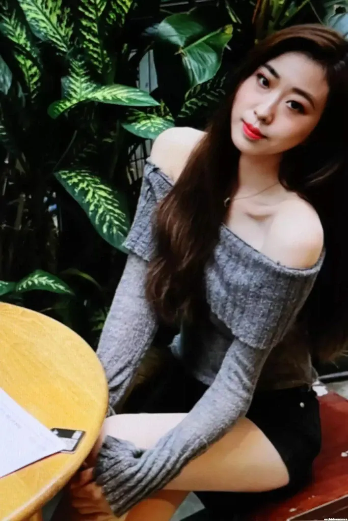 Katherine Louise Profile image 5