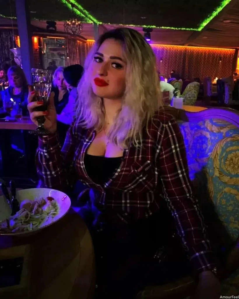 Regina Profile image 6