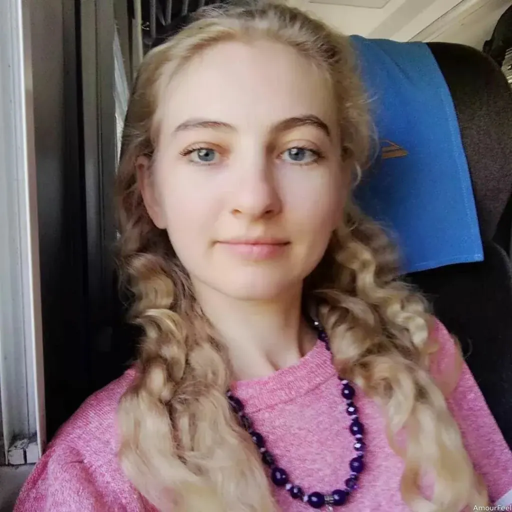 Alina Profile image 7