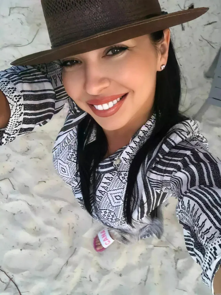 Angelika Profile image 5