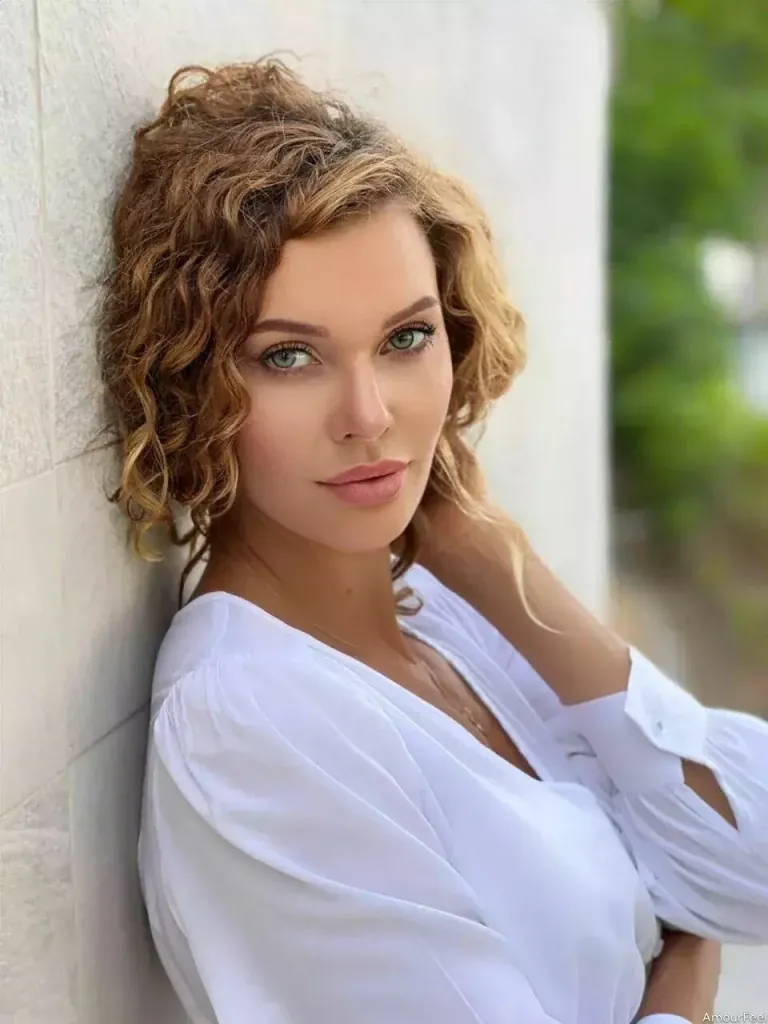 Olga Profile image 1