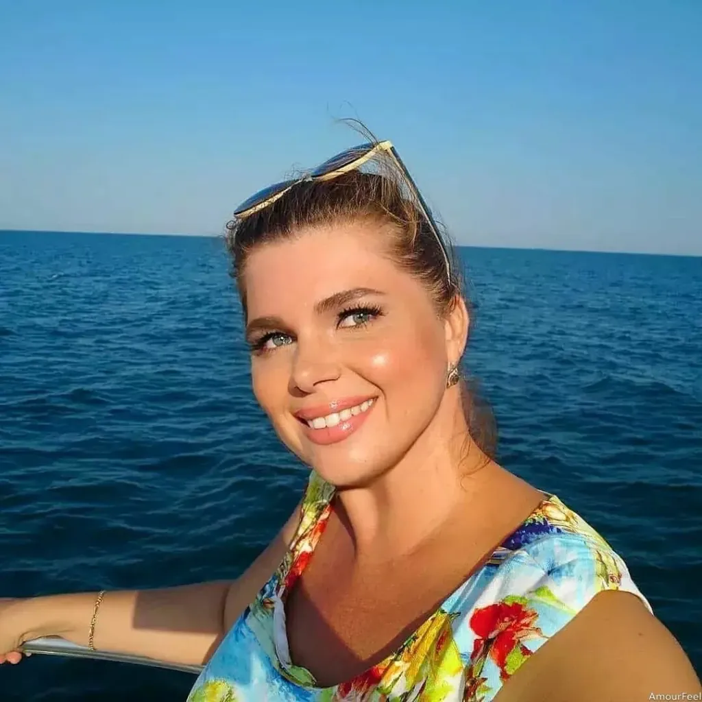 Elena Profile image 9