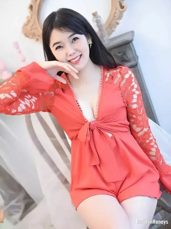 Yulia Profile image 2